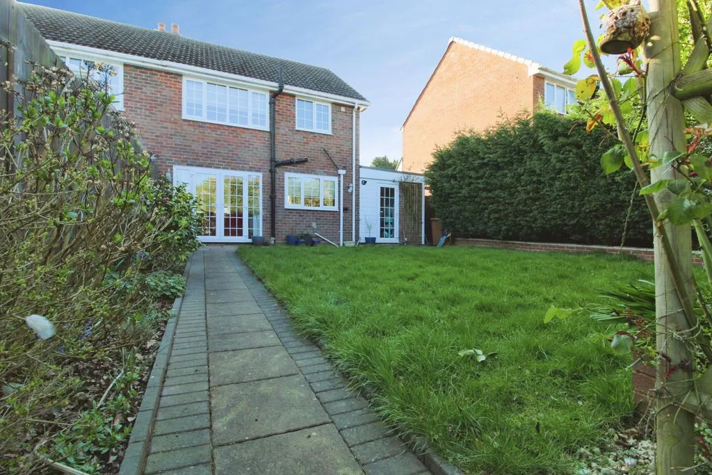 Canterbury Close, Pelsall, WS3, photo 16