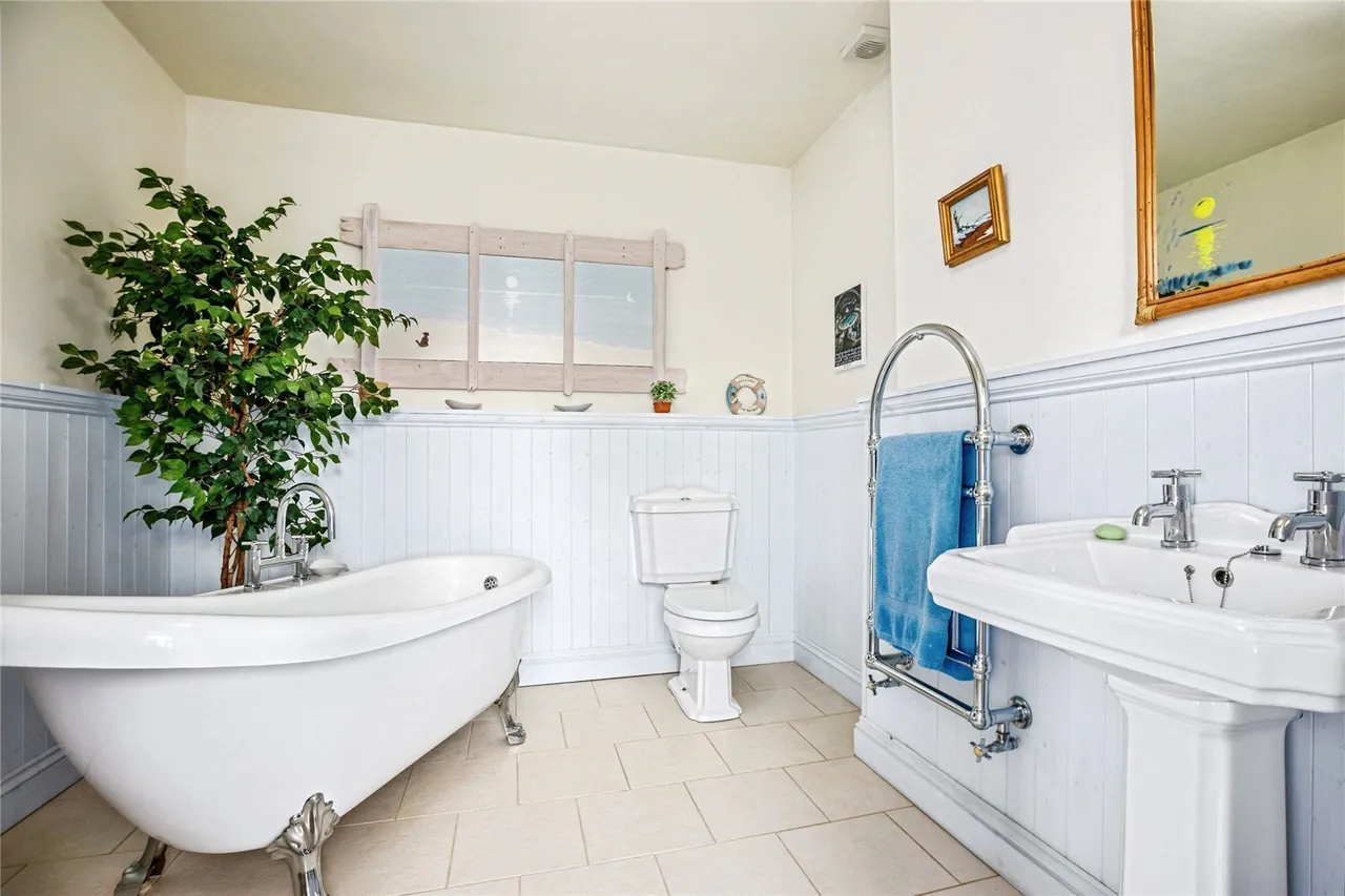 Cwm Cou, Newcastle Emlyn, SA38, photo 22