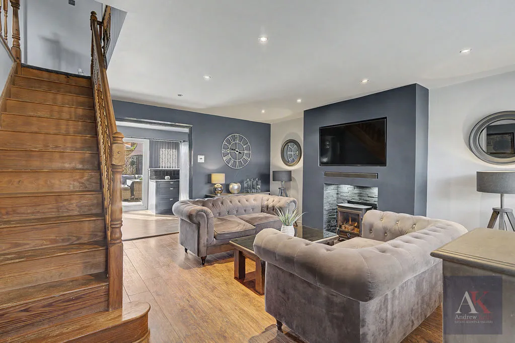 Foxglove Court, Rochdale OL12 6XF, photo 3