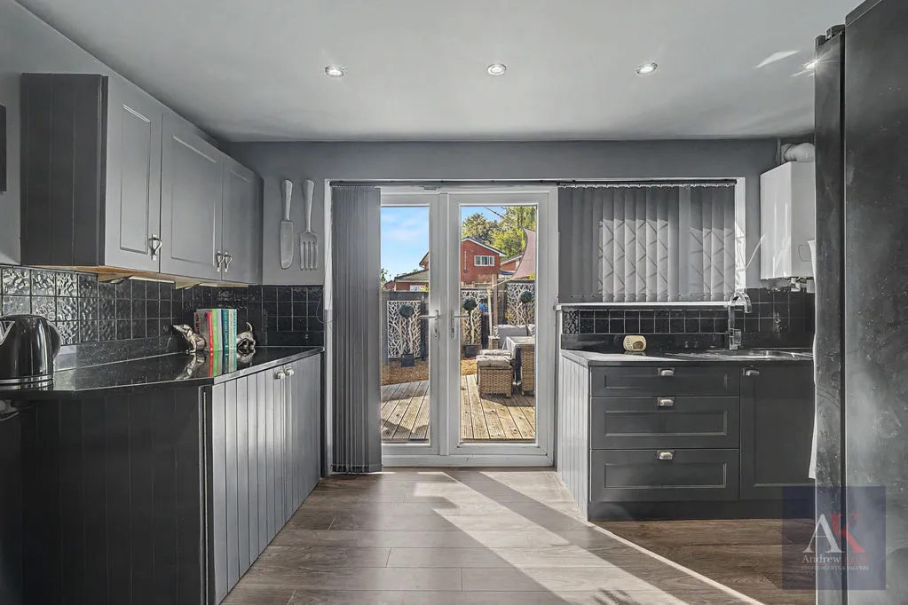 Foxglove Court, Rochdale OL12 6XF, photo 7