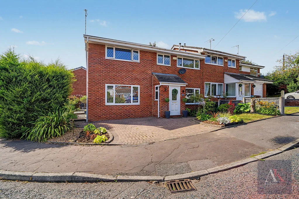 5 bed house for sale — Foxglove Court, Rochdale OL12 6XF