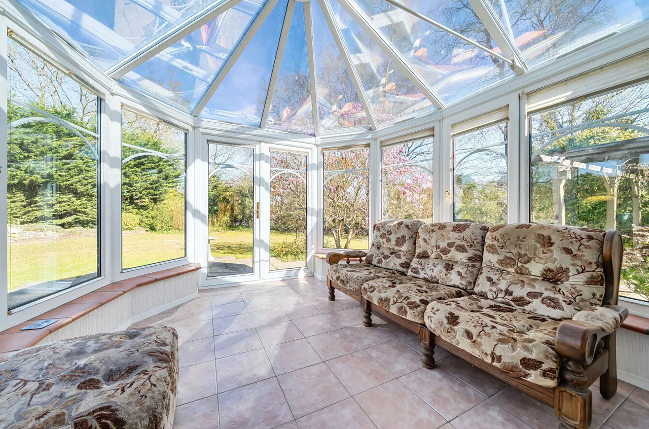 High View Road, Lightwater, Surrey, GU18 5YE, photo 9