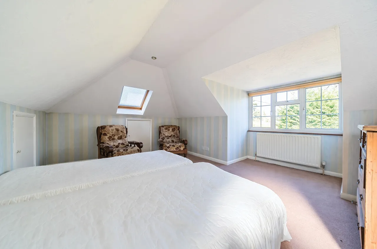 High View Road, Lightwater, Surrey, GU18 5YE, photo 8