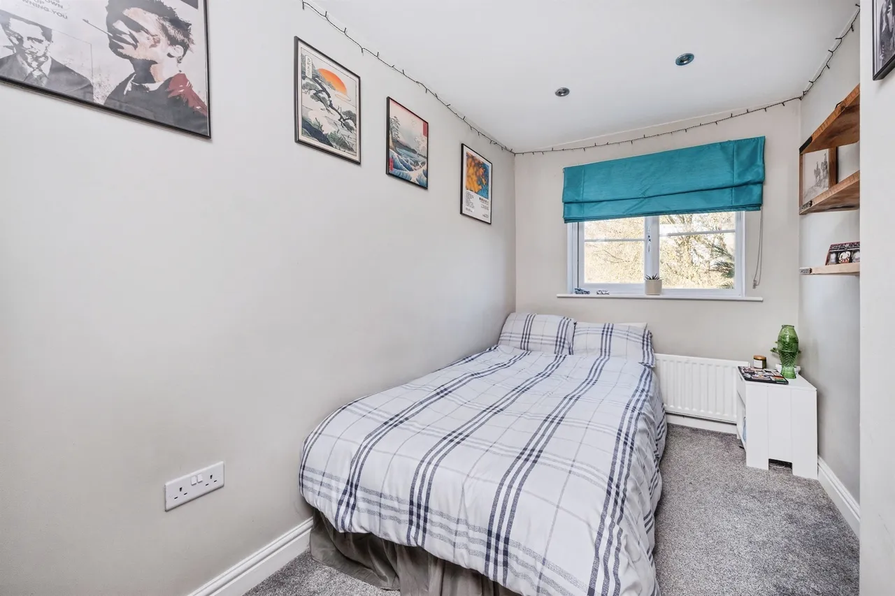 Dove Close, Newport Pagnell, MK16, photo 13