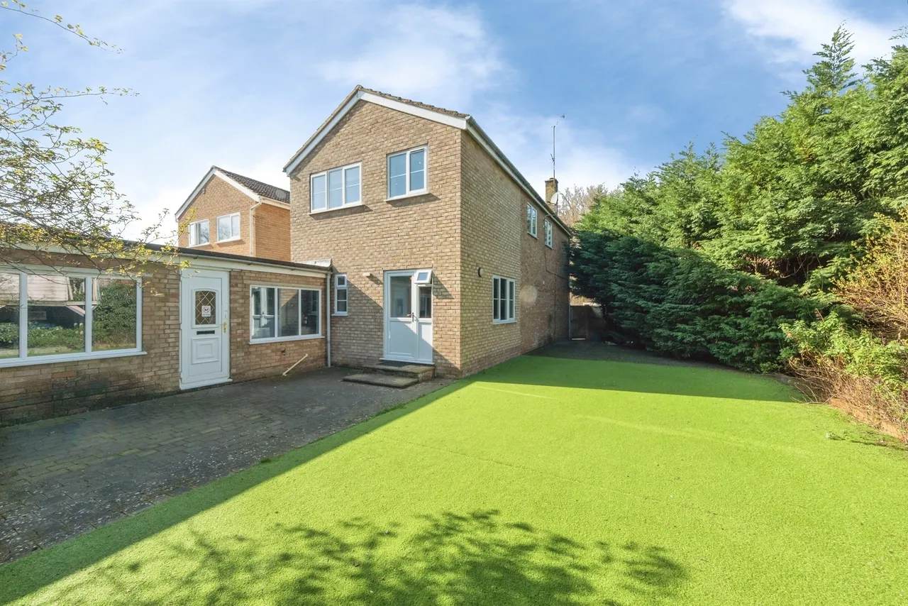 Dove Close, Newport Pagnell, MK16, photo 17