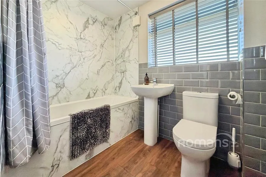 Berrybank, College Town, GU47, photo 22