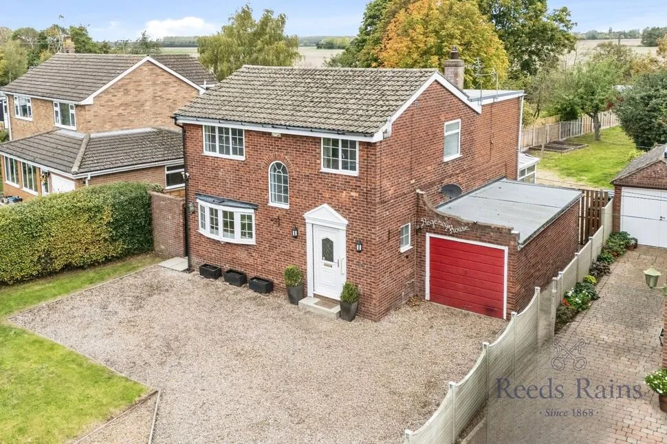 4 bed house for sale, Park Road, Barlow, YO8