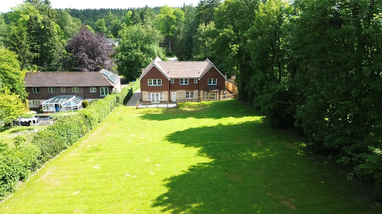 Wellhouse Road, Beech, GU34, photo 18