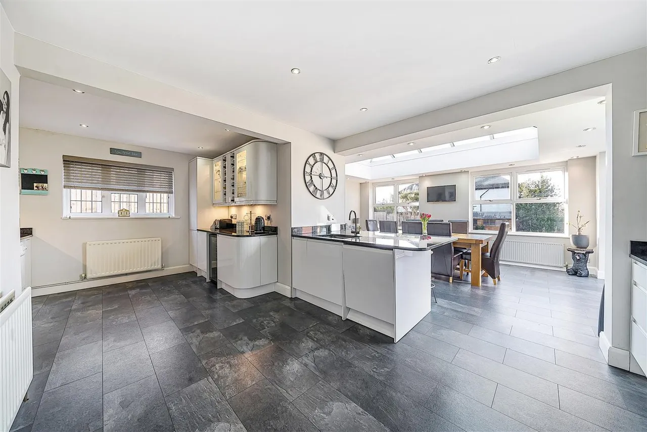 Hillside Road, East Ewell, Surrey, KT17 3EH, photo 5