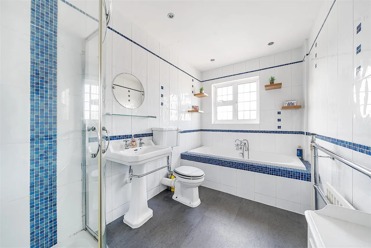 Hillside Road, East Ewell, Surrey, KT17 3EH, photo 8
