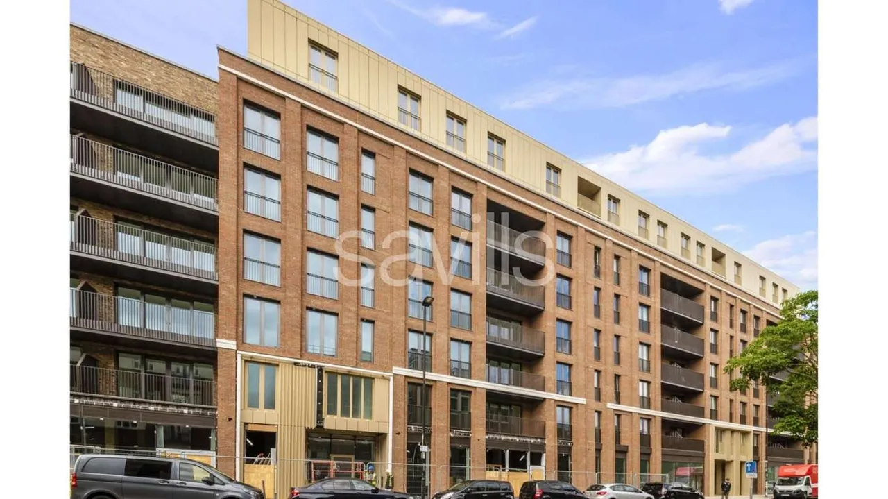 2 bed flat for sale — The Silk District, Cendal Cres, London E1 2FZ, United Kingdom