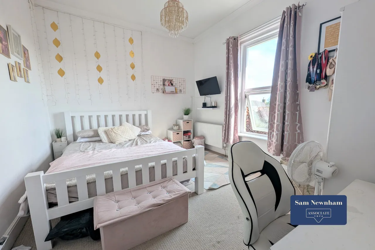Pellhurst Road, Ryde, PO33, photo 13