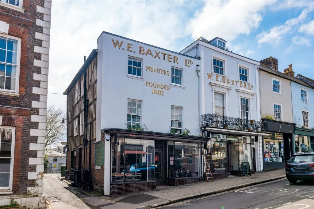 1 bed flat for sale, High Street, Lewes