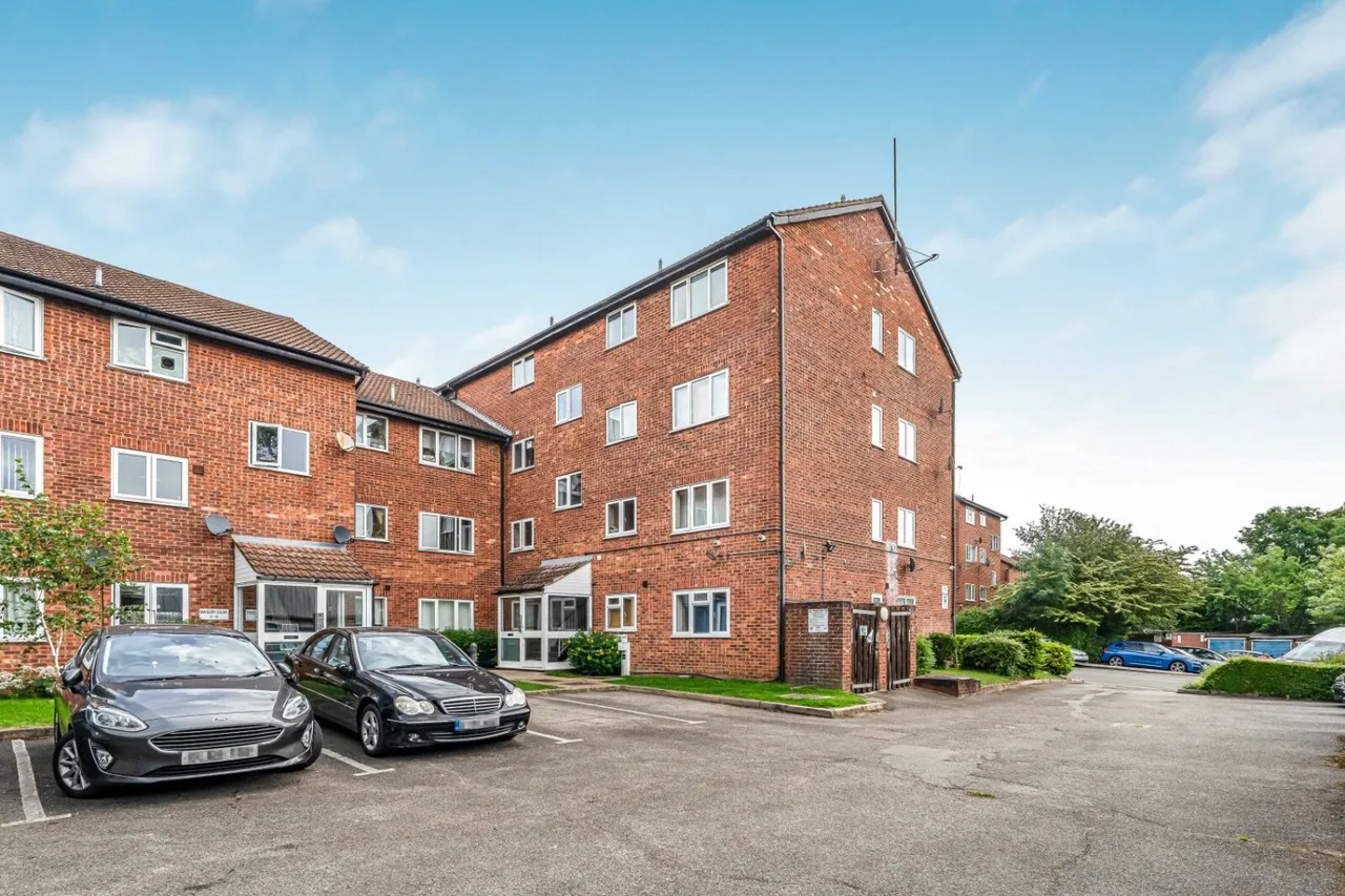 2 bed flat for sale, Neptune Road, Harrow, HA1