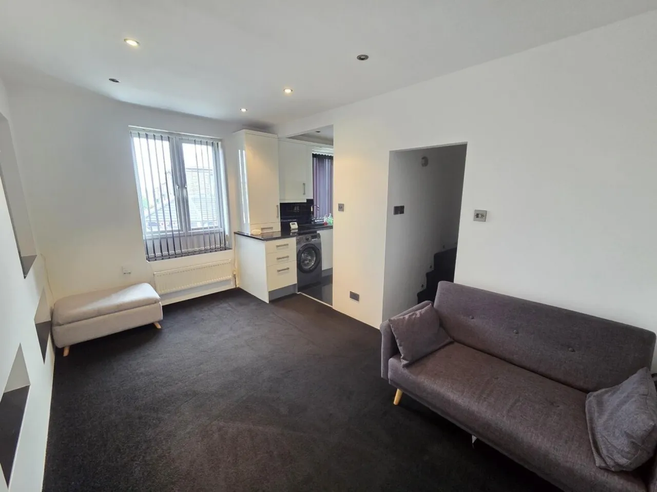 Blackmoorfoot Road, Crosland Moor, HD4, photo 10