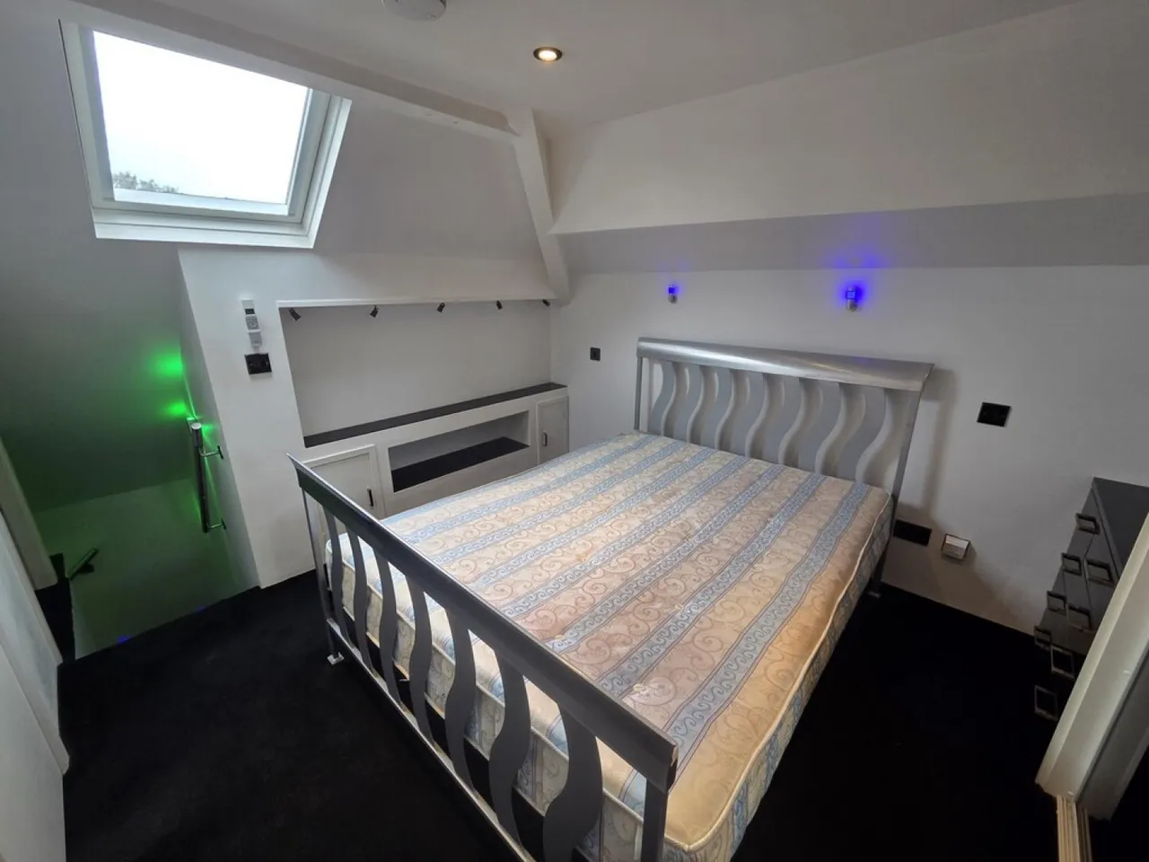 Blackmoorfoot Road, Crosland Moor, HD4, photo 5