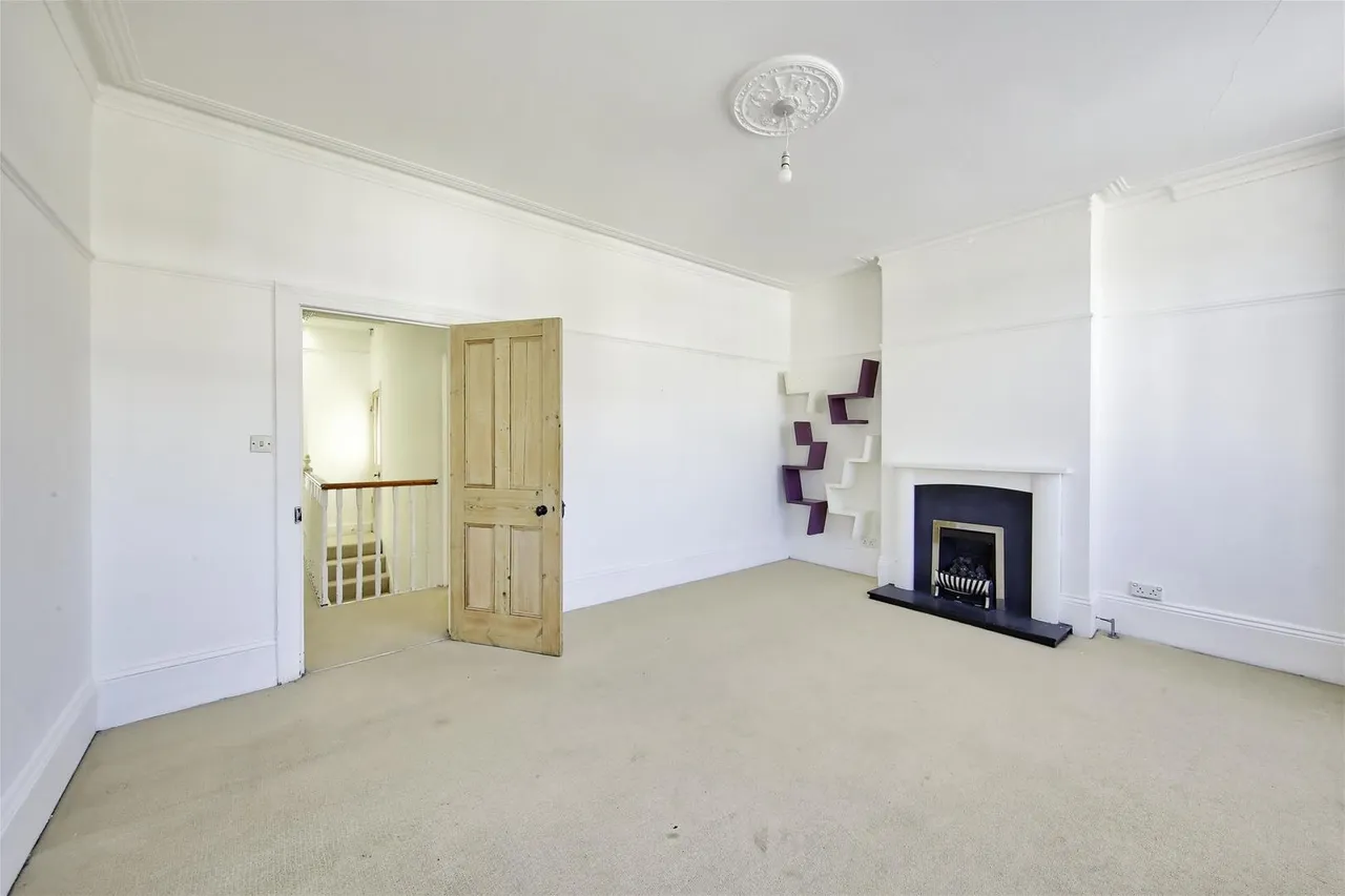 Cobham Road, Kingston Upon Thames KT1 3AE, photo 4