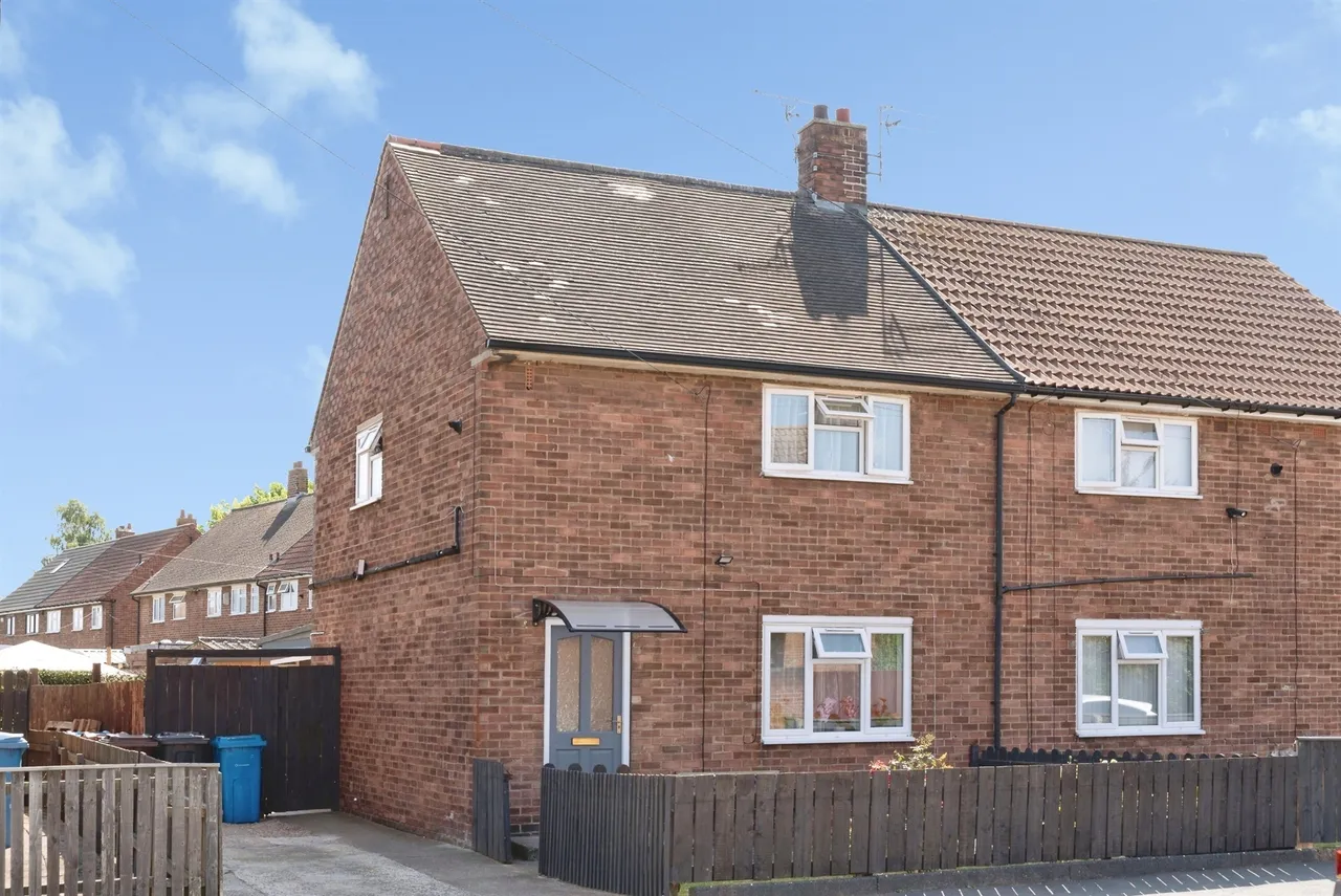 2 bed house for sale — Milford Grove, Hull