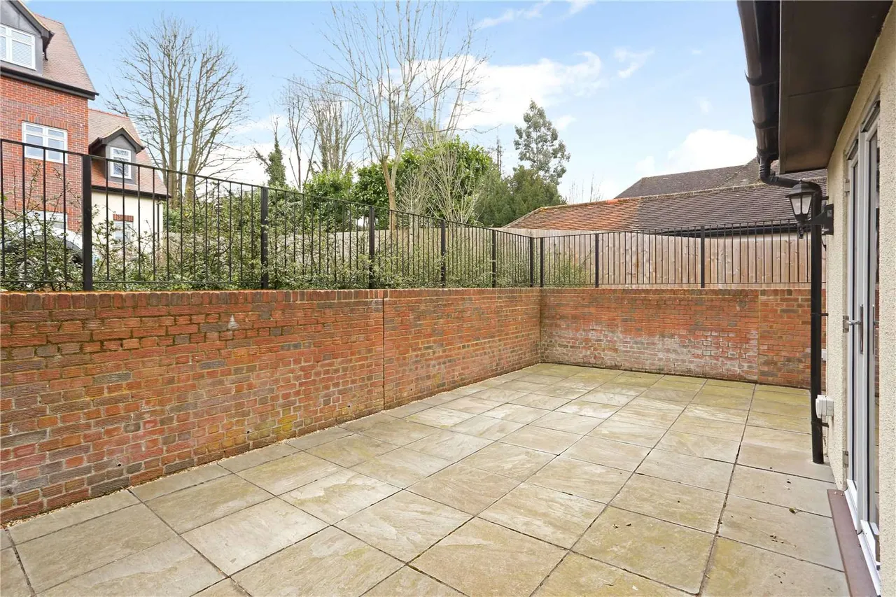 Arden Court, Arden Grove, Harpenden, Hertfordshire, AL5 4SJ, photo 10