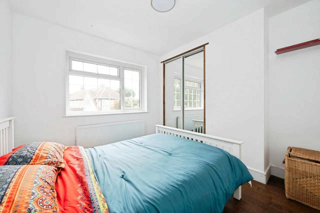 Mansfield Road, Chessington, KT9, photo 10