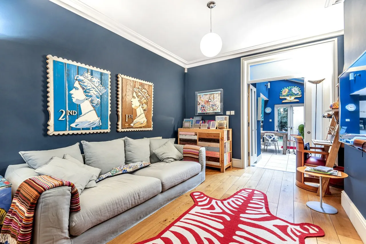 4 bed house to rent, Orbel Street, Battersea, SW11