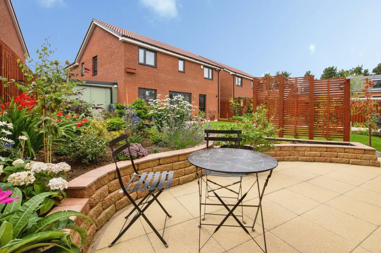 Greenside Close, Washington, NE37, photo 14