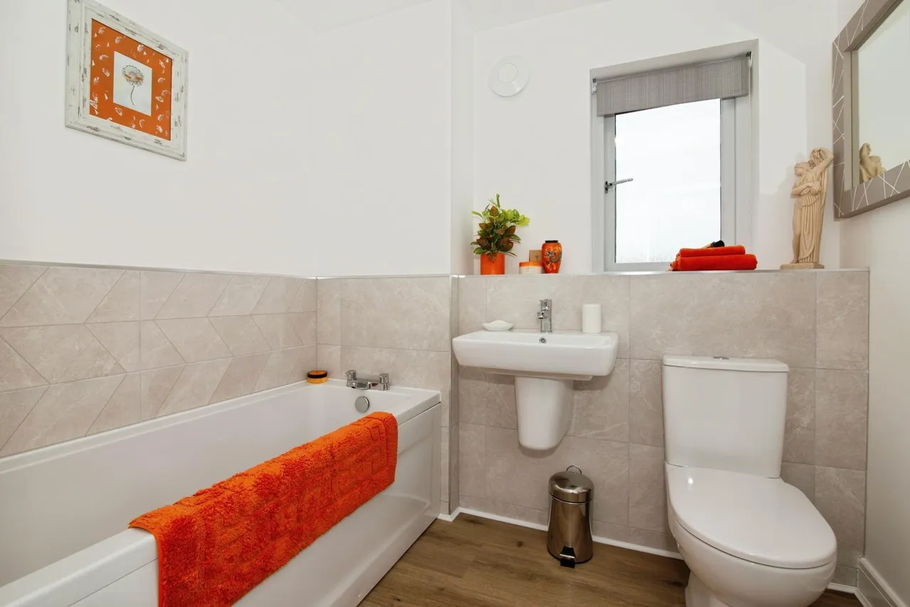 Greenside Close, Washington, NE37, photo 12