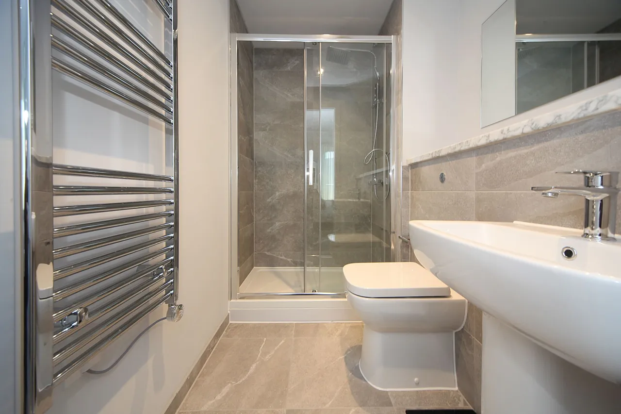 Bed Apartment with Parking in the Hive- Castle Street, Luton, photo 14