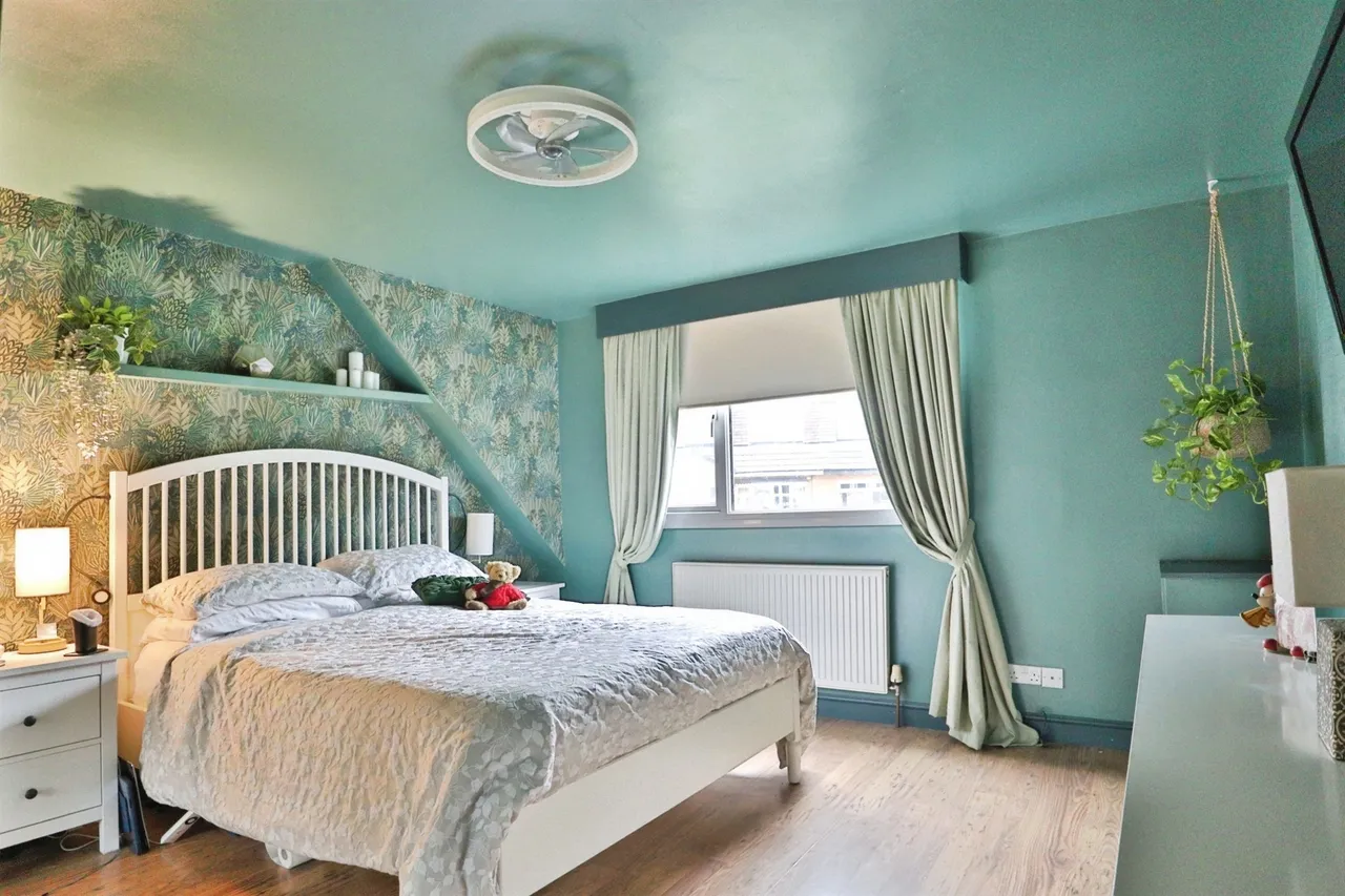 Acaster Drive, Garforth, LS25, photo 10