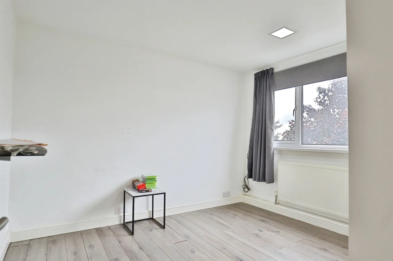 Acaster Drive, Garforth, LS25, photo 14
