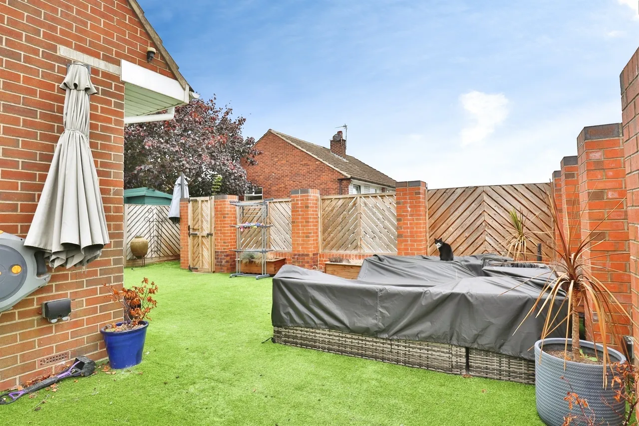 Acaster Drive, Garforth, LS25, photo 16