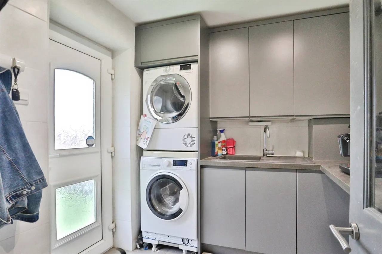 Acaster Drive, Garforth, LS25, photo 7