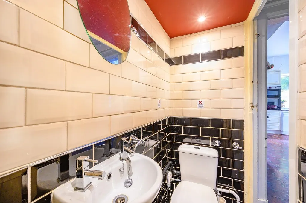Ebury Street, Batley WF17 0LW, photo 18