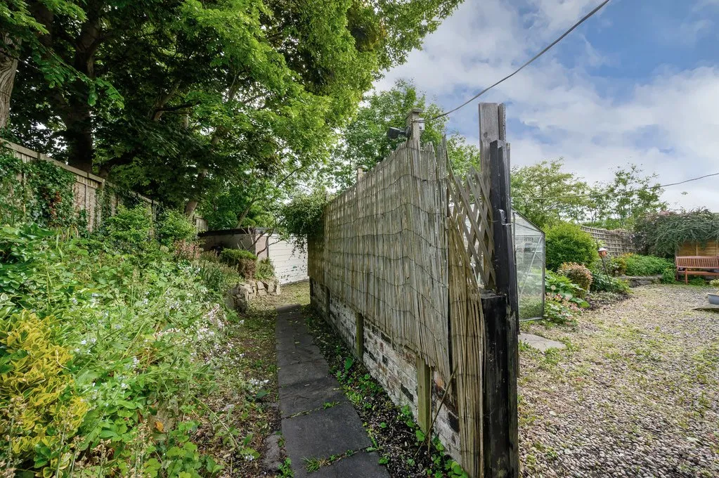Ebury Street, Batley WF17 0LW, photo 27