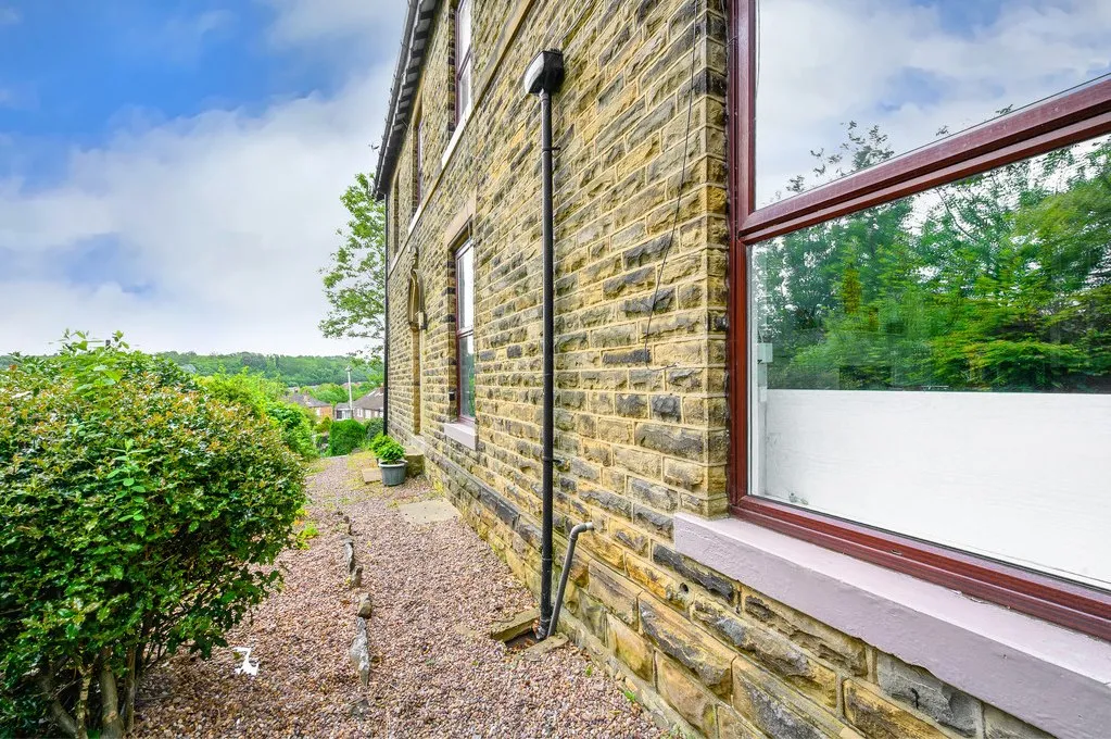Ebury Street, Batley WF17 0LW, photo 26