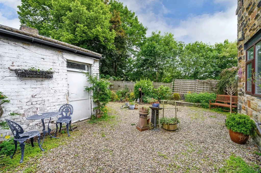 Ebury Street, Batley WF17 0LW, photo 4