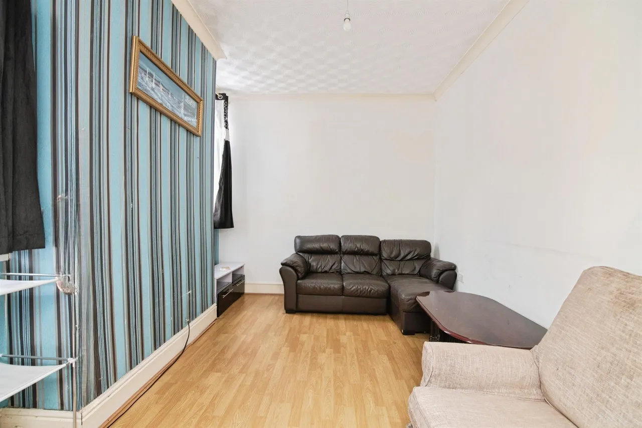 Finch Road, Birmingham, photo 10
