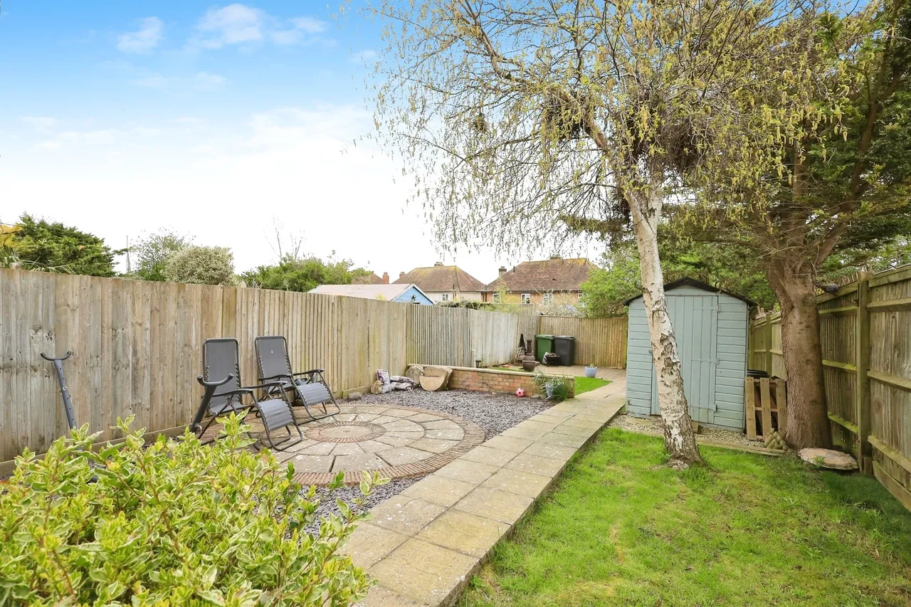 Cavalry Crescent, Eastbourne, photo 10
