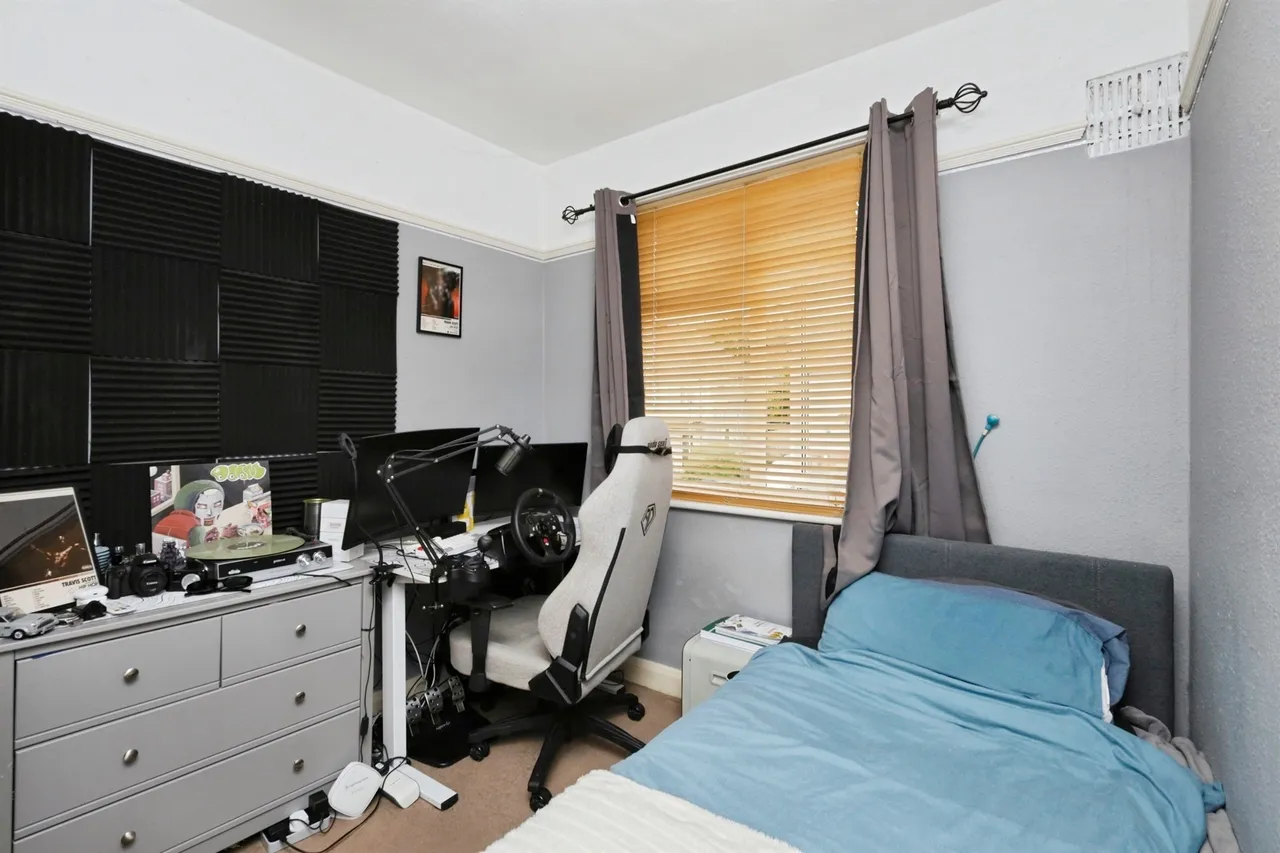 Cavalry Crescent, Eastbourne, photo 11