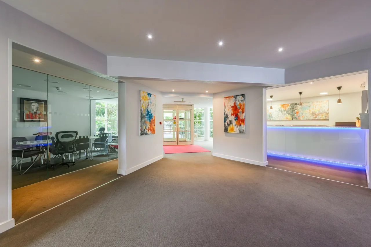 12G Stuart Tower, 105 Maida Vale, London, photo 11