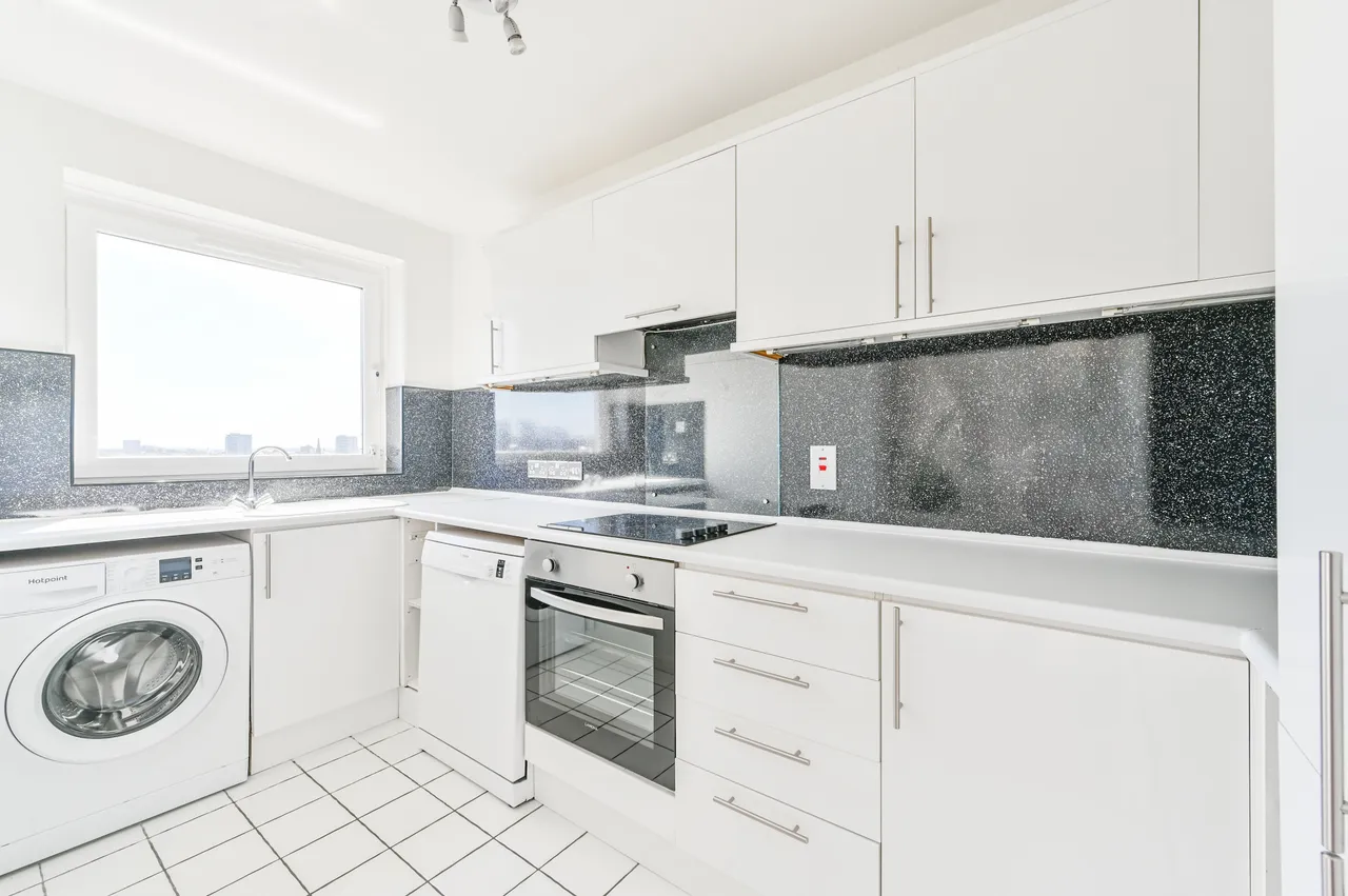 12G Stuart Tower, 105 Maida Vale, London, photo 7