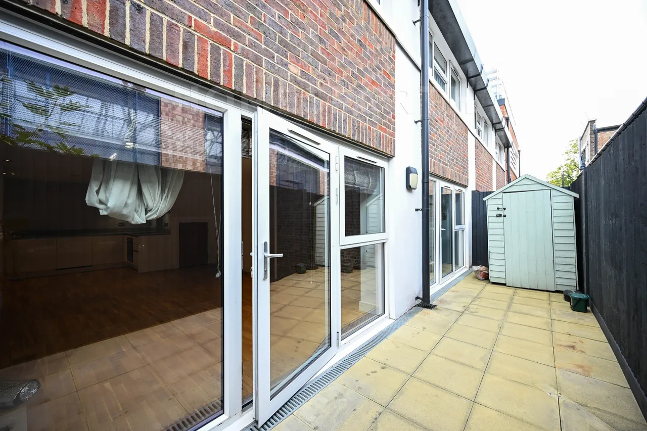 Fraser Road, Perivale, UB6, photo 4