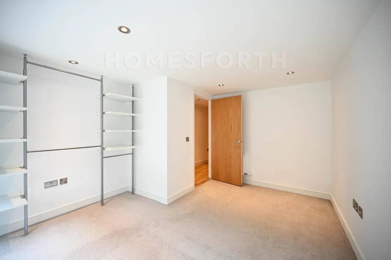Fraser Road, Perivale, UB6, photo 2