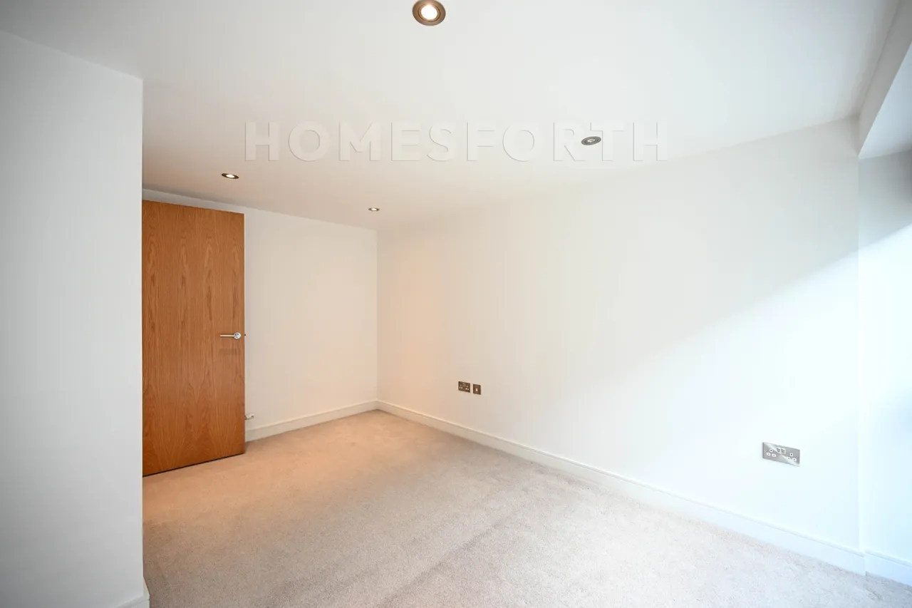 Fraser Road, Perivale, UB6, photo 11