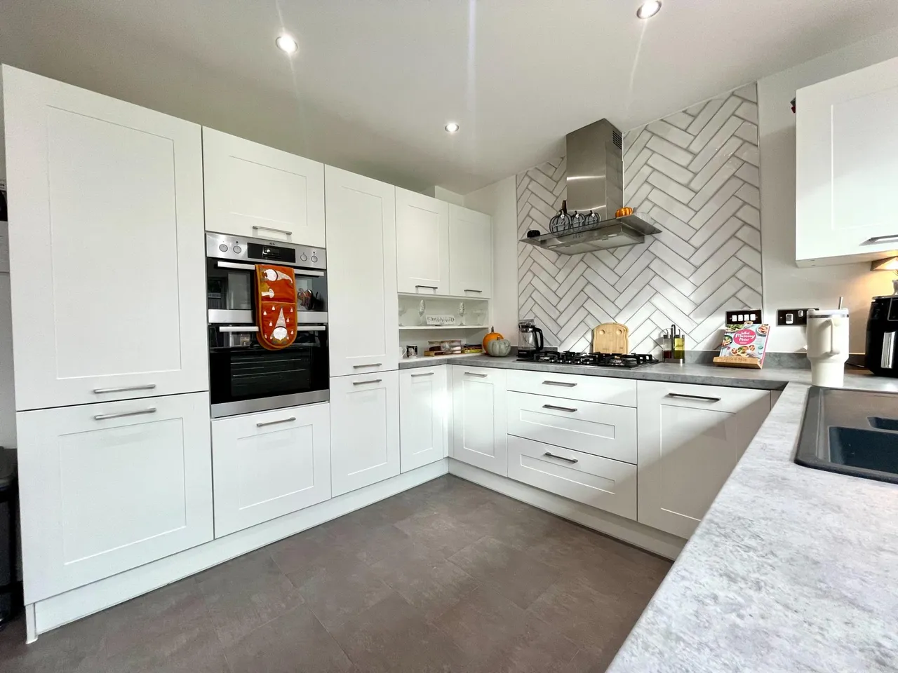 Ceramic Close, Wednesbury, WS10, photo 9