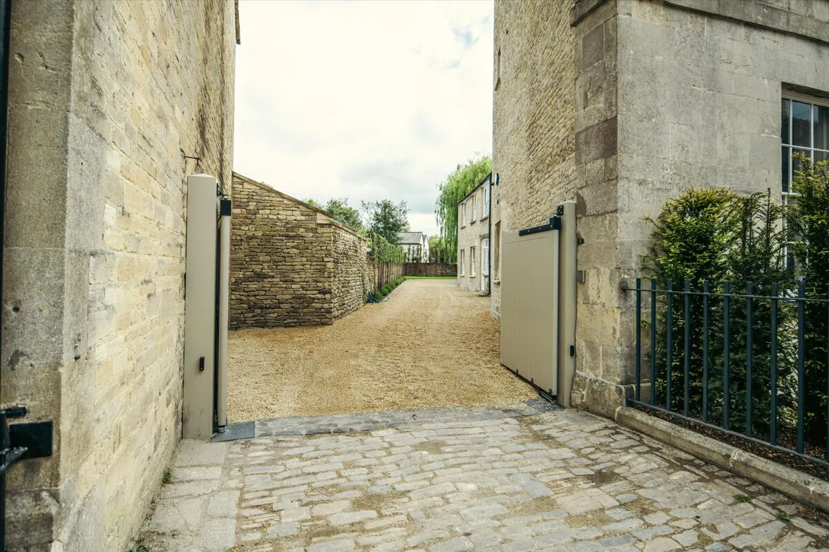 Dyer Street, Cirencester, GL7, photo 24