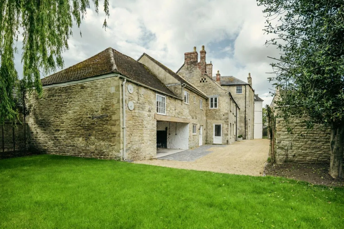 Dyer Street, Cirencester, GL7, photo 27