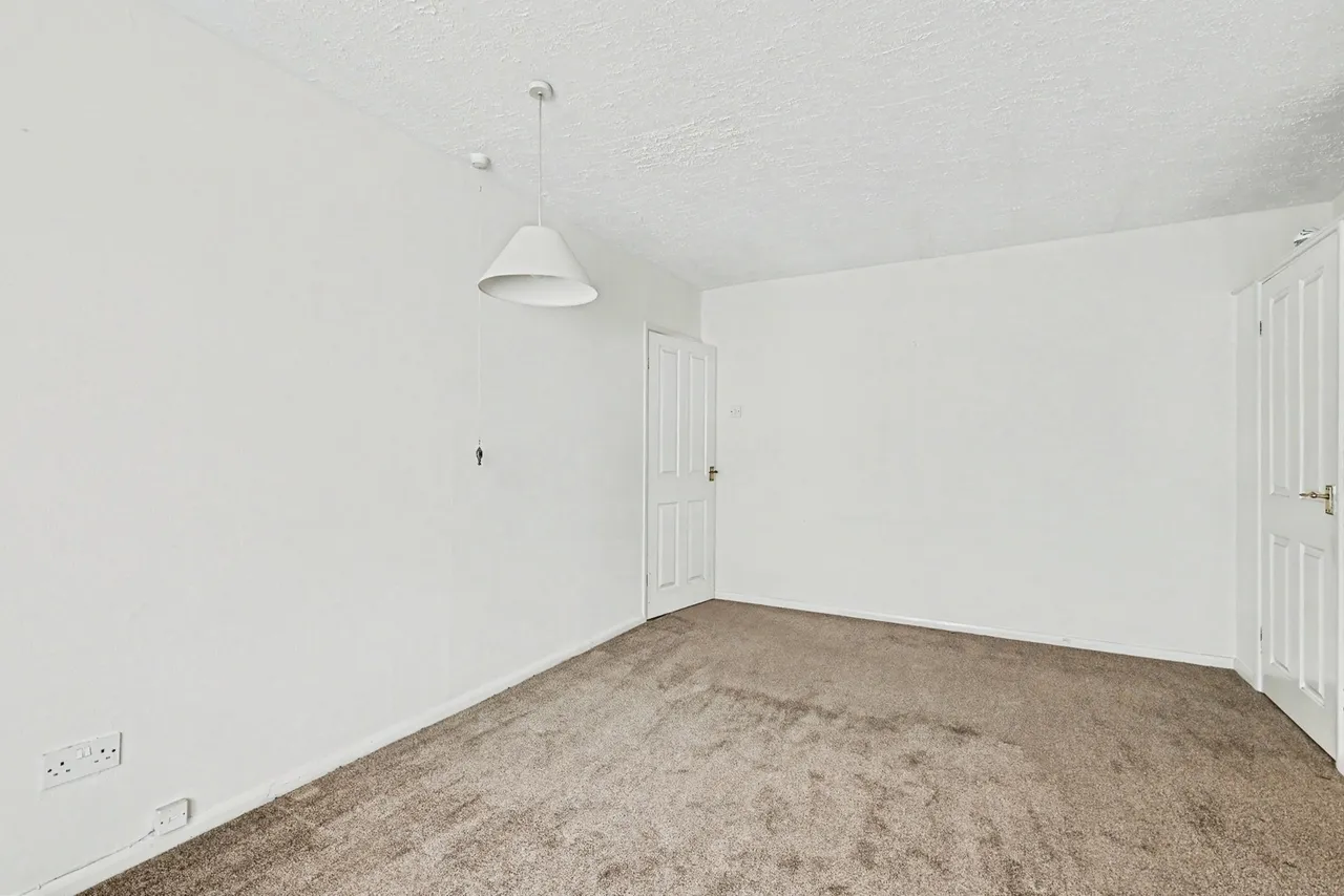 Oaklands Drive, Westone, Northampton, NN3, photo 10