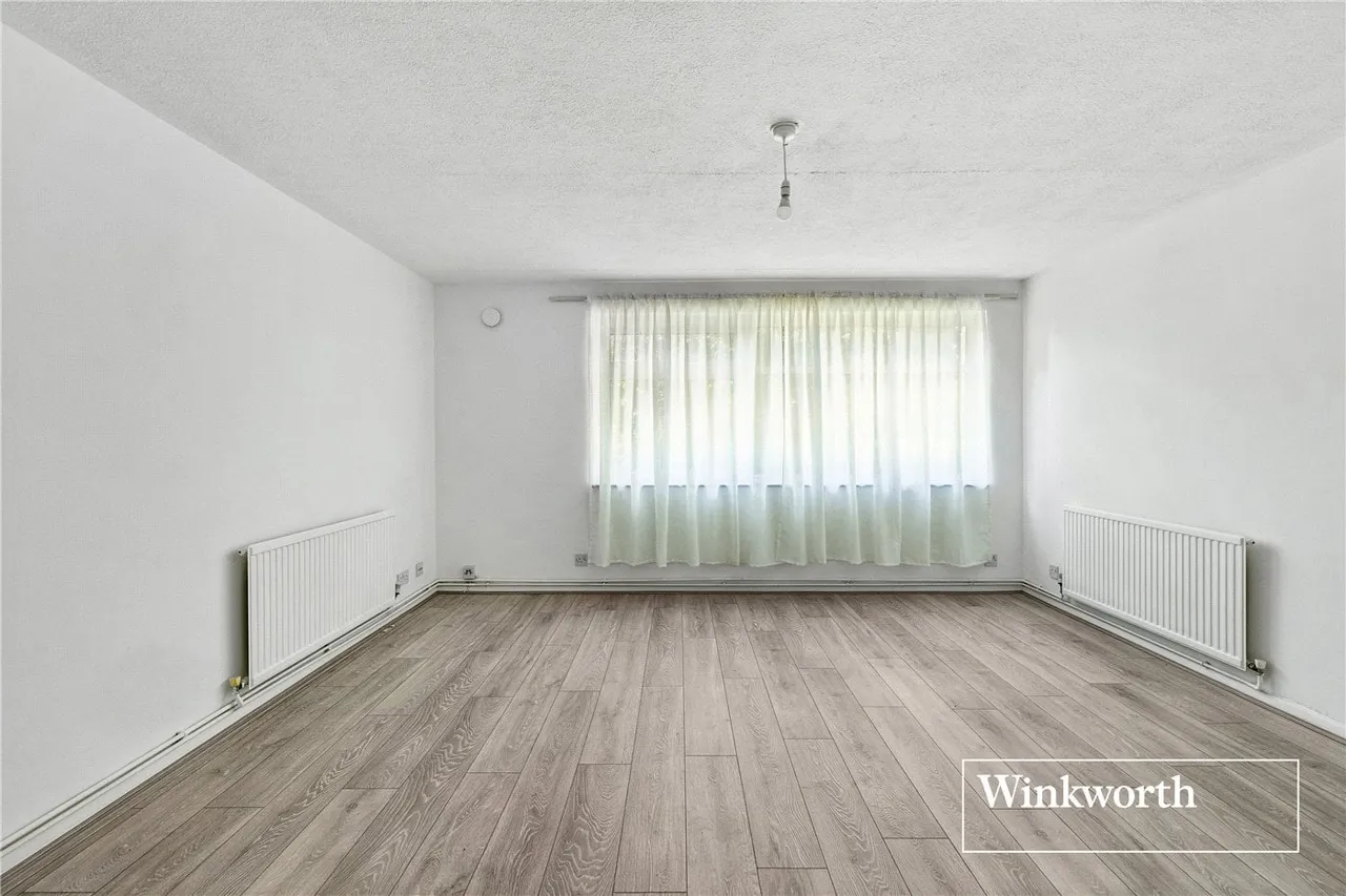 2 bed flat to rent, Dollis Avenue, Finchley, N3