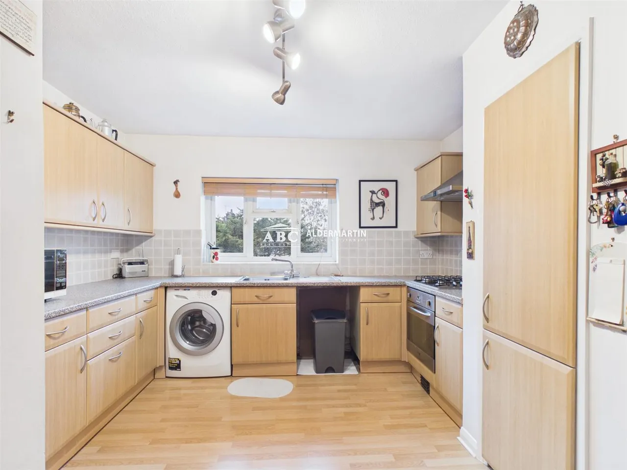 Edgwarebury Lane, Edgware, photo 3